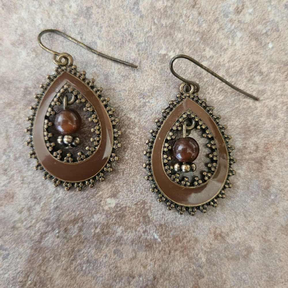 Brown teardrop earrings